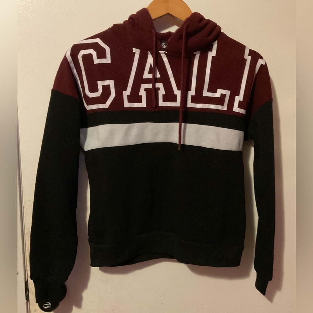 Supernova women’s burgundy and Black Cali Sweater size M